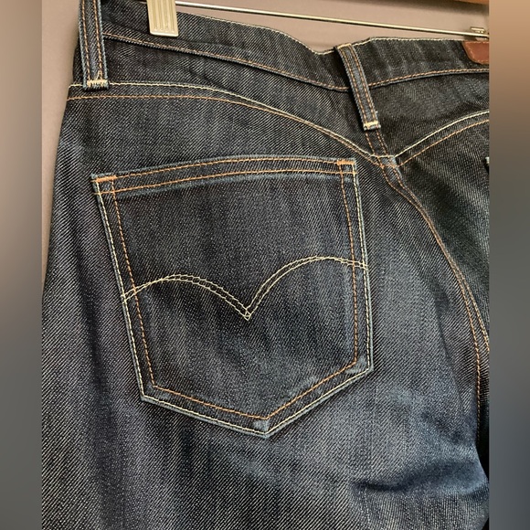 Levi’s Premium W25 Size 0 Dark Jeans Straight Leg - Picture 3 of 4
